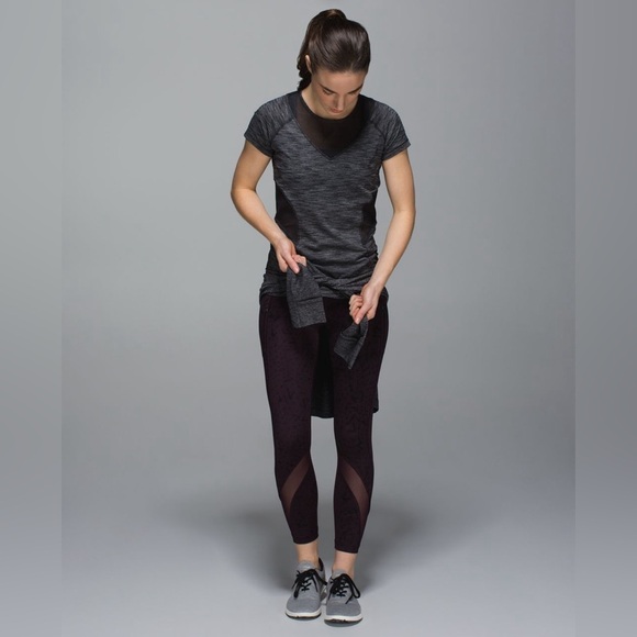 Lululemon Inspire Tight II Luxtreme Mesh in Star Crushed Black Cherry Black - Picture 2 of 9
